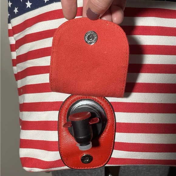 PortoVino Wine Tote/beach  Red , White And Blue w/ Hidden Spout & Wine Bag - Picture 9 of 9